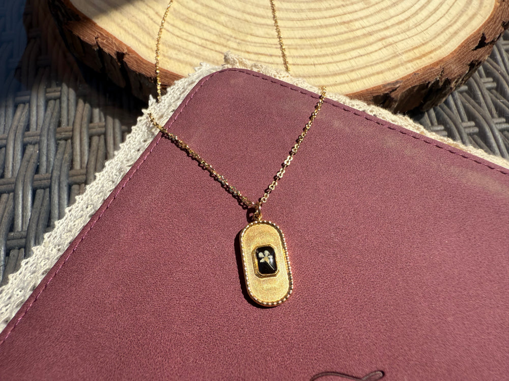 Selah Pendant