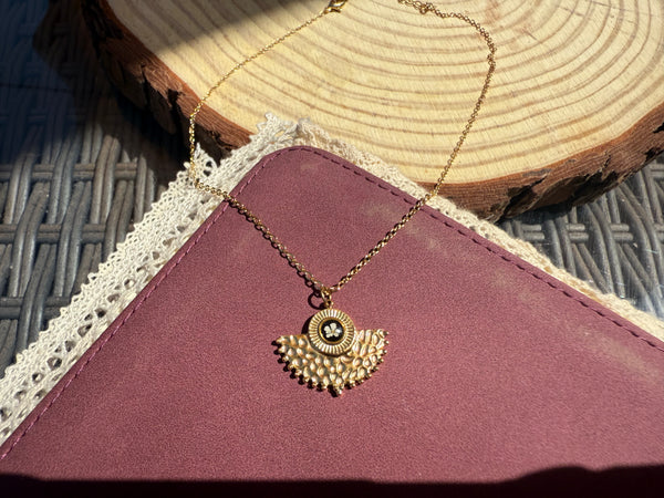 Salem Pendant
